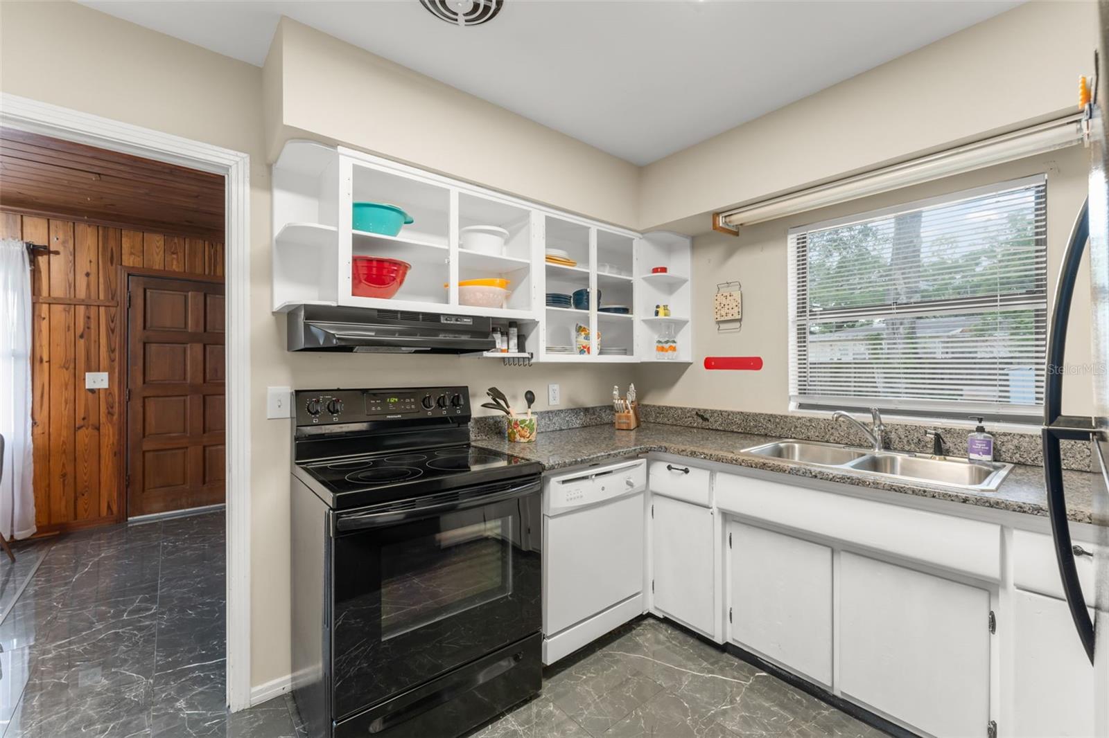 Image 15 of 48 For 715 Beacon Road