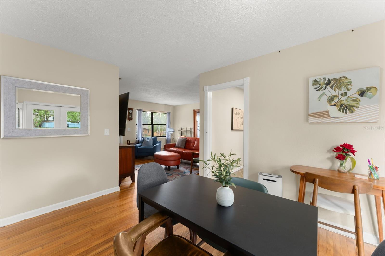 Image 18 of 48 For 715 Beacon Road