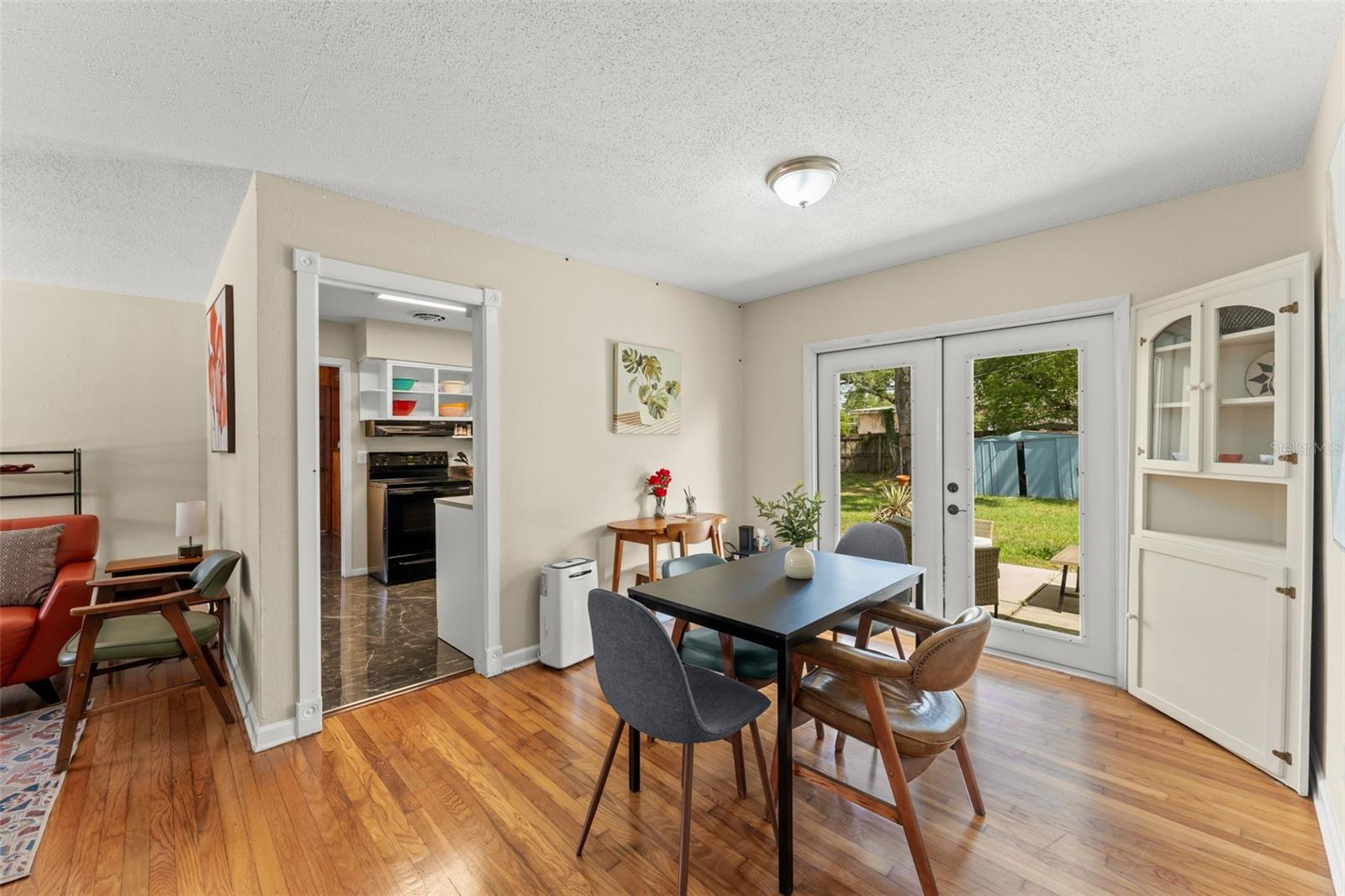 Image 19 of 48 For 715 Beacon Road