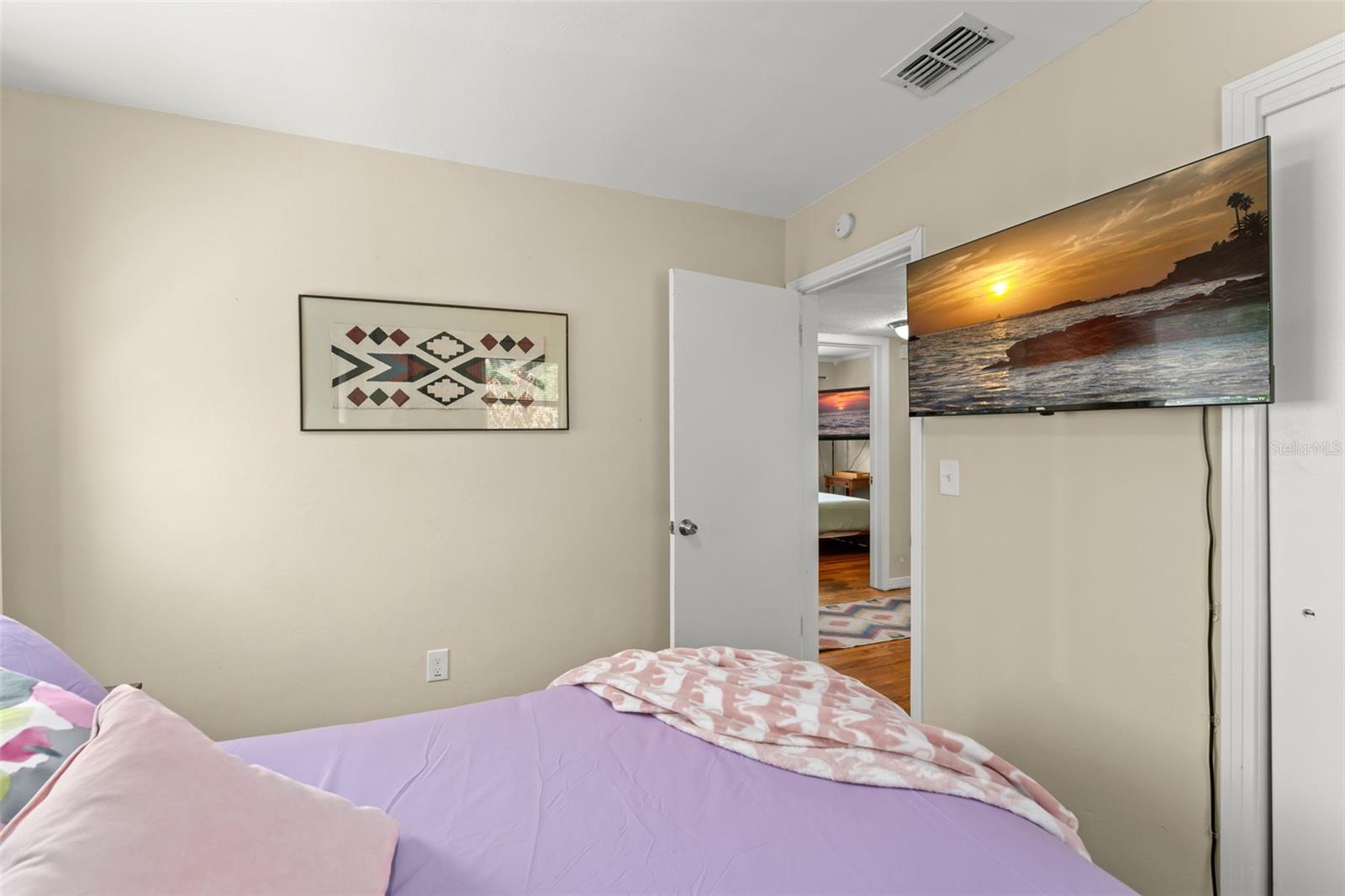 Image 22 of 48 For 715 Beacon Road