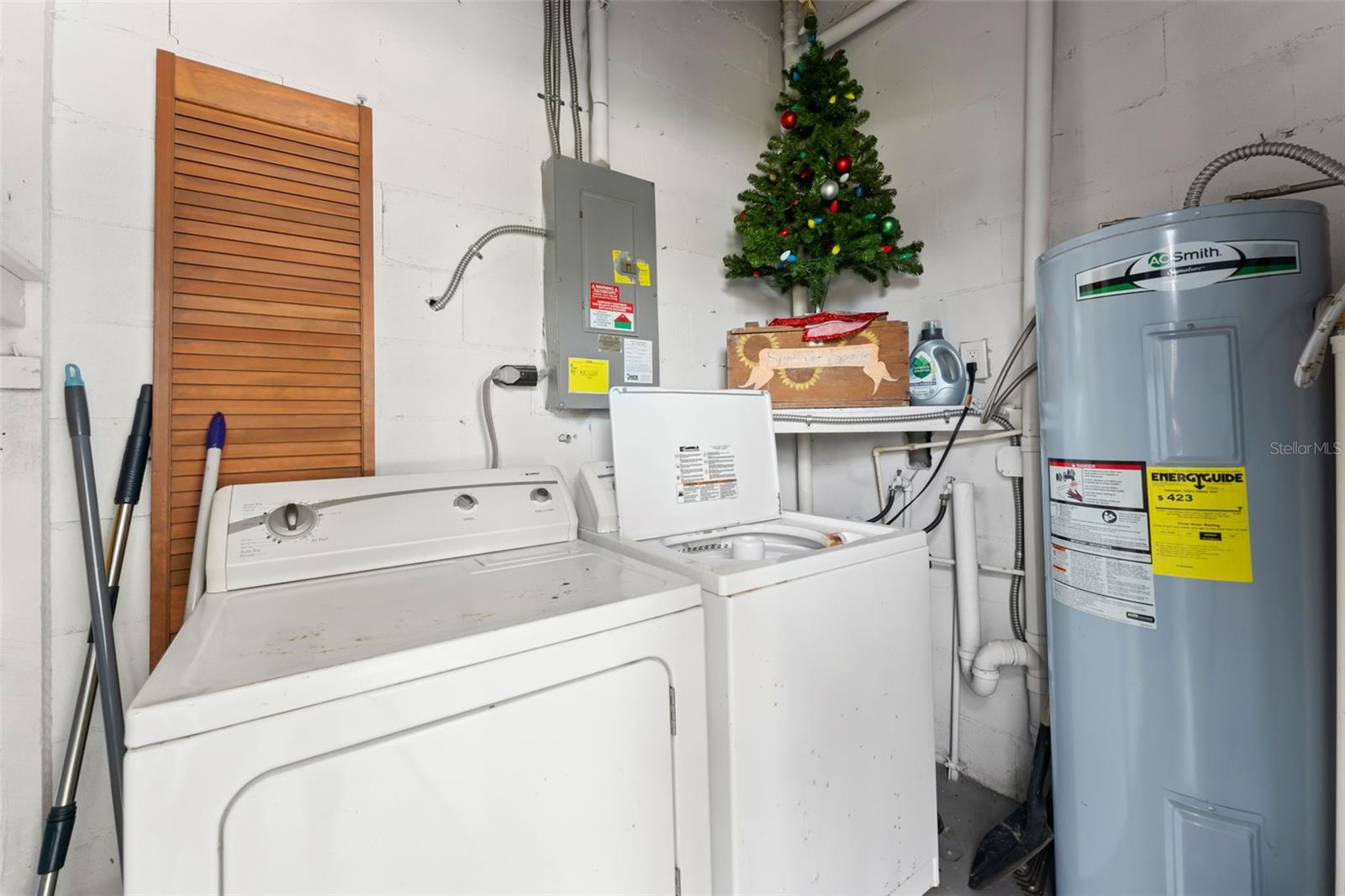 Image 29 of 48 For 715 Beacon Road