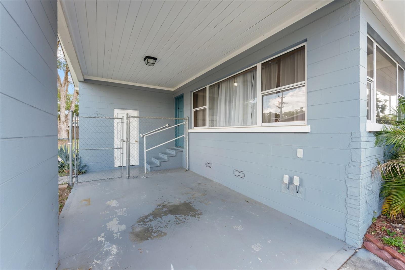 Image 3 of 48 For 715 Beacon Road