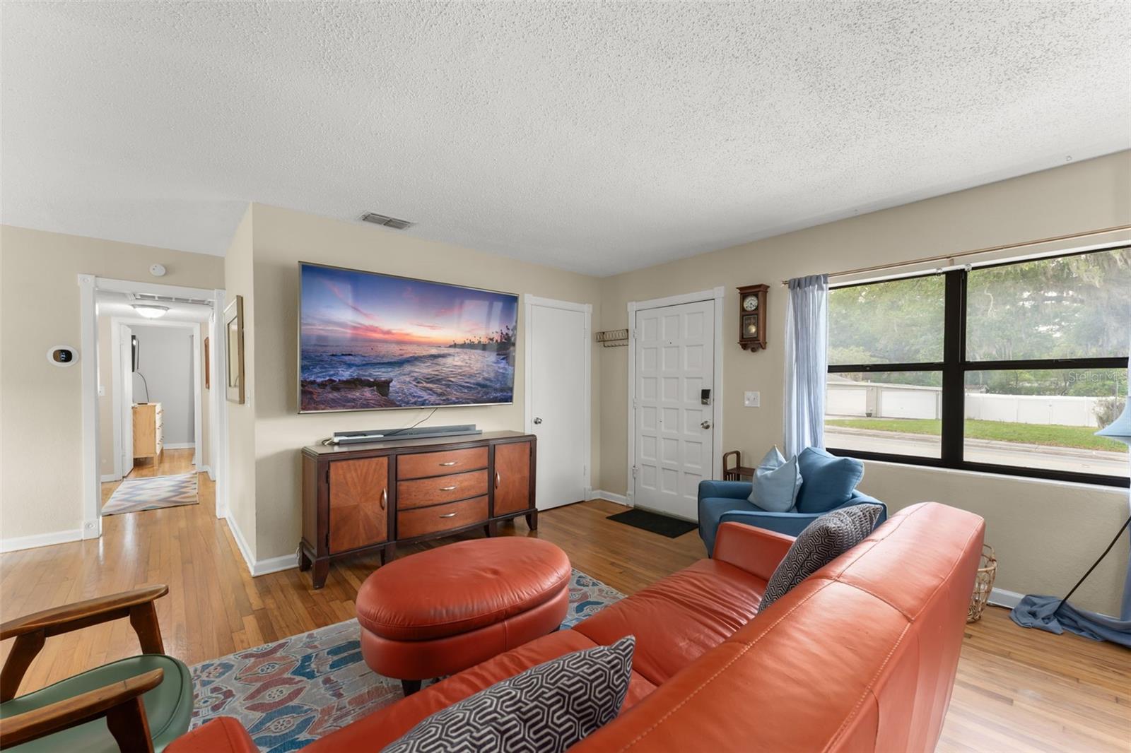 Image 6 of 48 For 715 Beacon Road