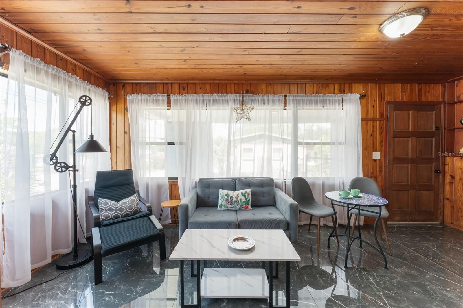 Image 8 of 48 For 715 Beacon Road