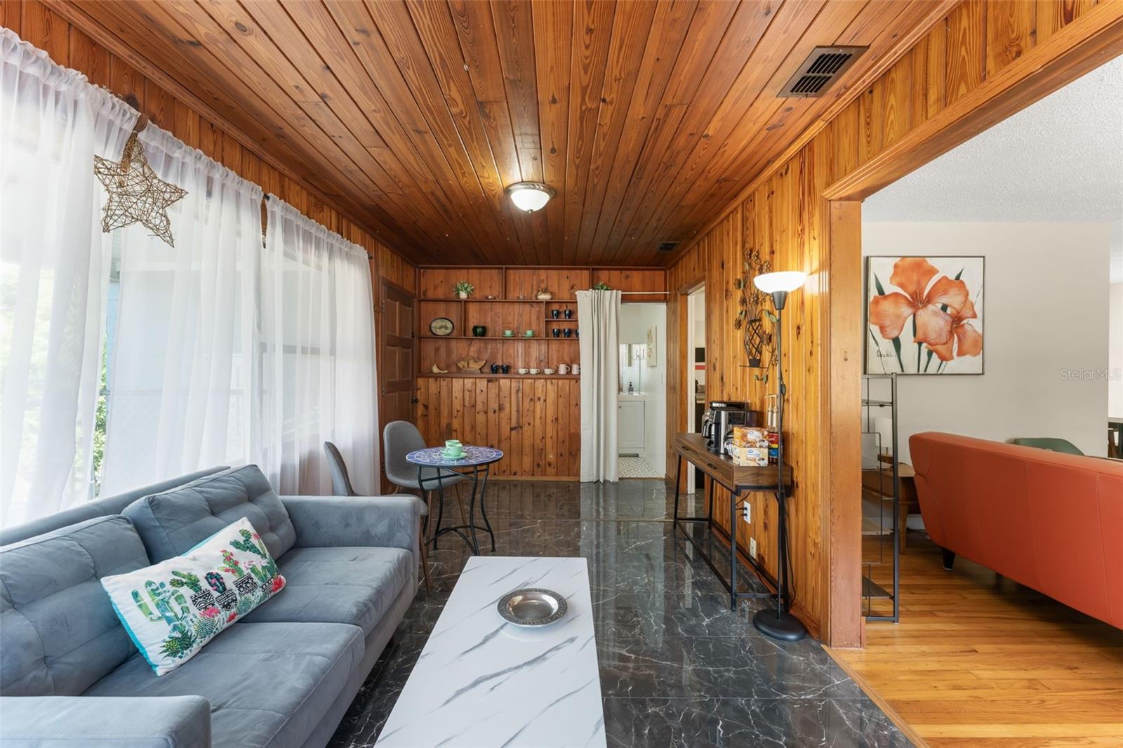 Image 9 of 48 For 715 Beacon Road