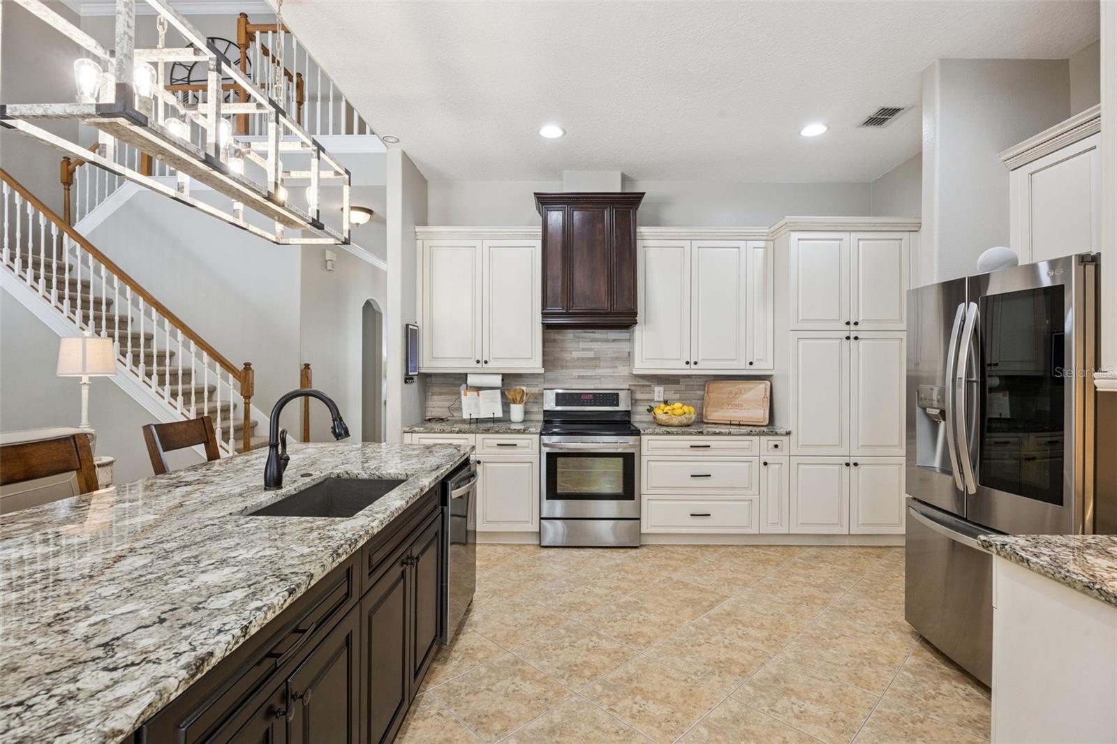 Image 15 of 39 For 14468 Salinger Road