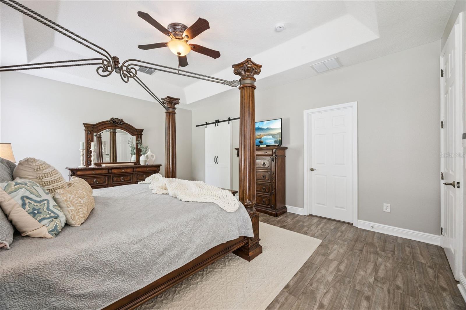 Image 17 of 39 For 14468 Salinger Road