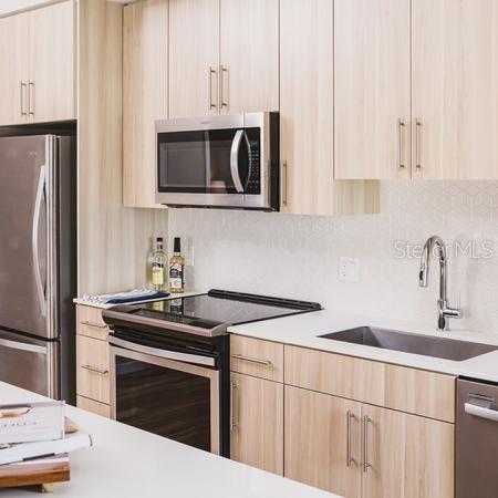 Image 11 of 12 For 125-3 Pine Street