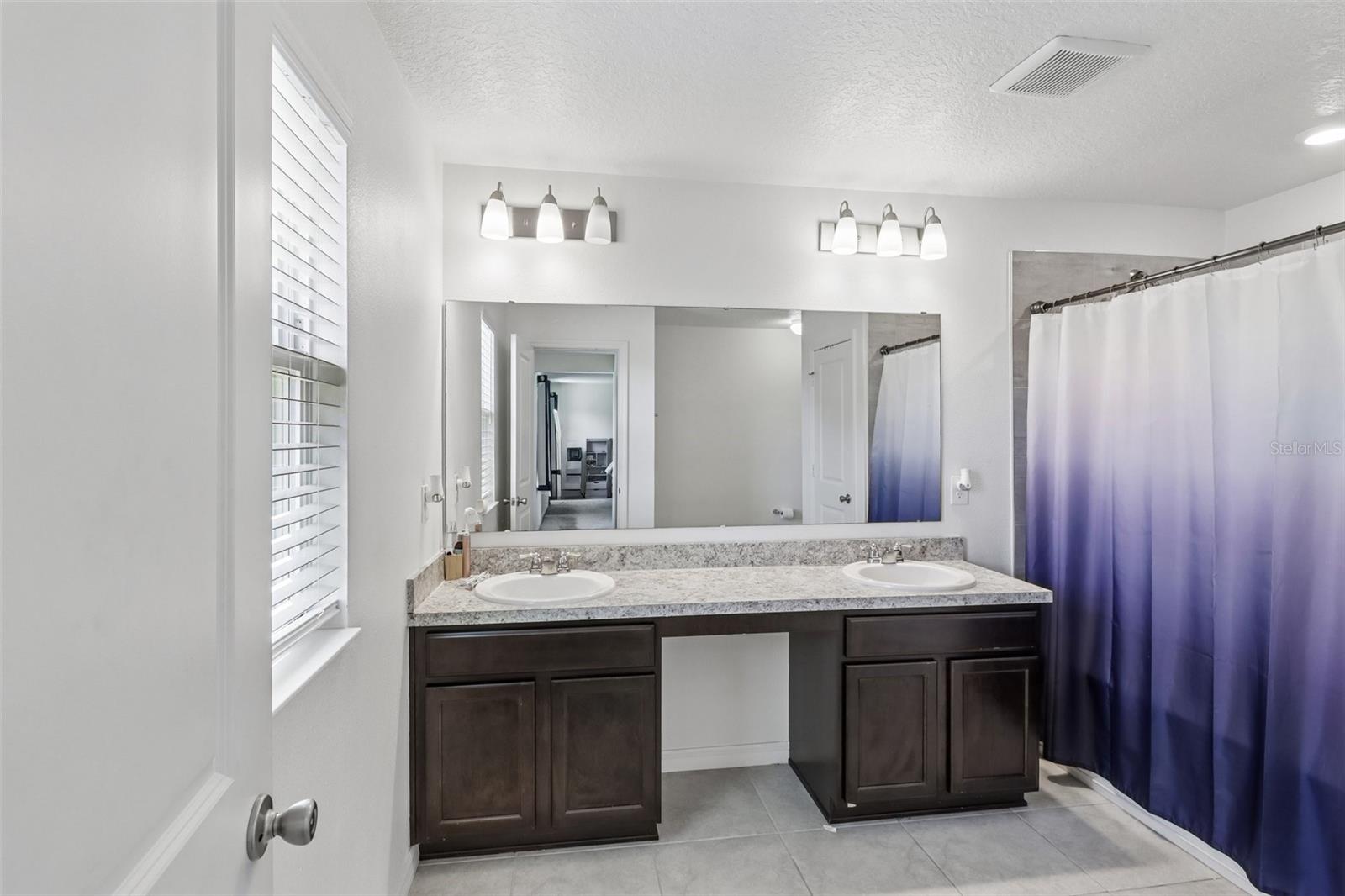 Image 11 of 27 For 2082 Ficus Street