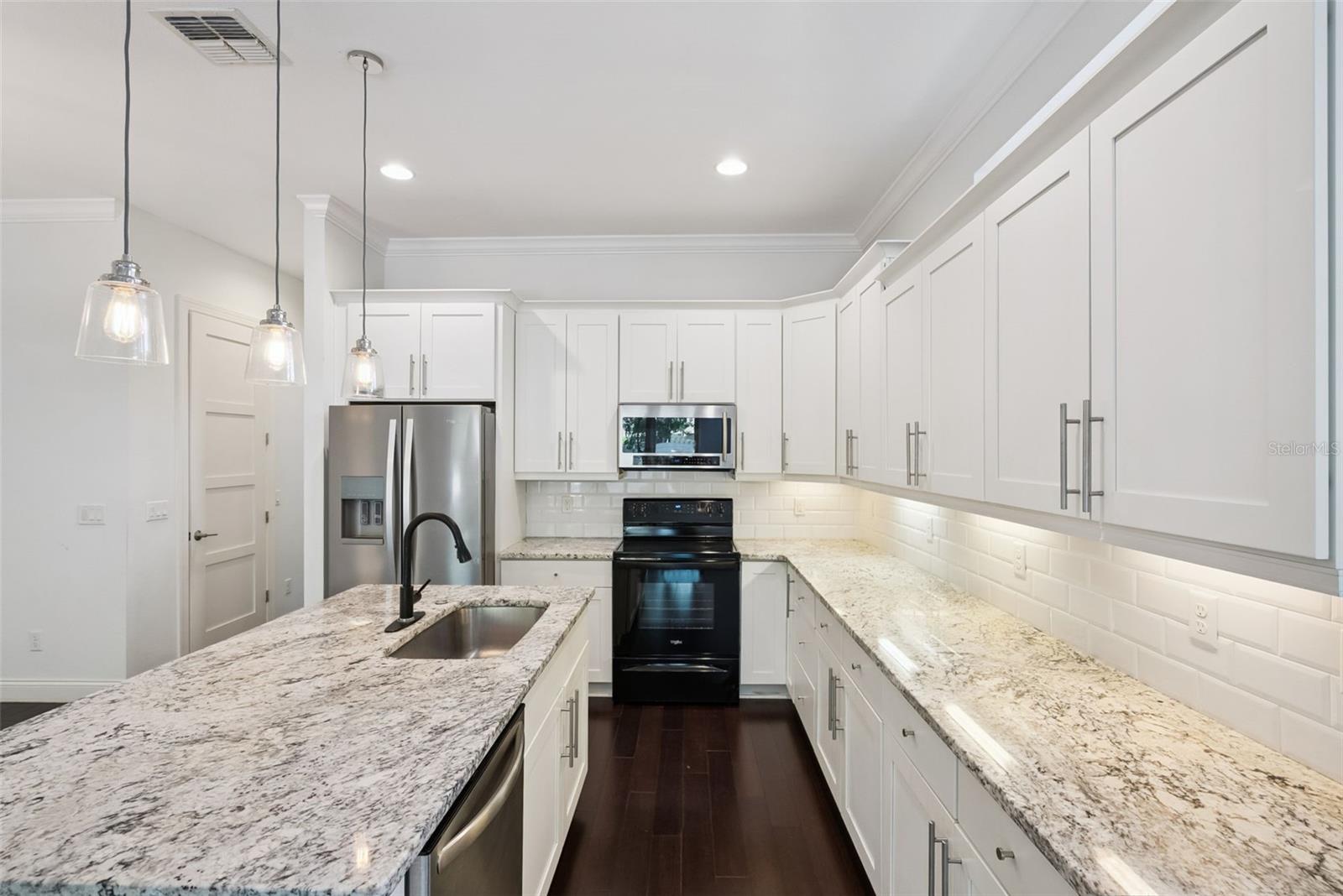 Image 10 of 66 For 2505 Depauw Avenue