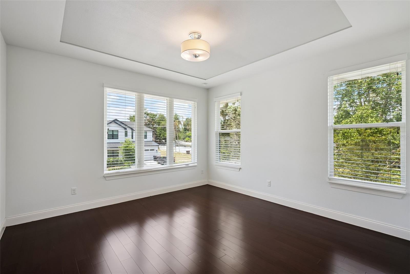 Image 22 of 66 For 2505 Depauw Avenue