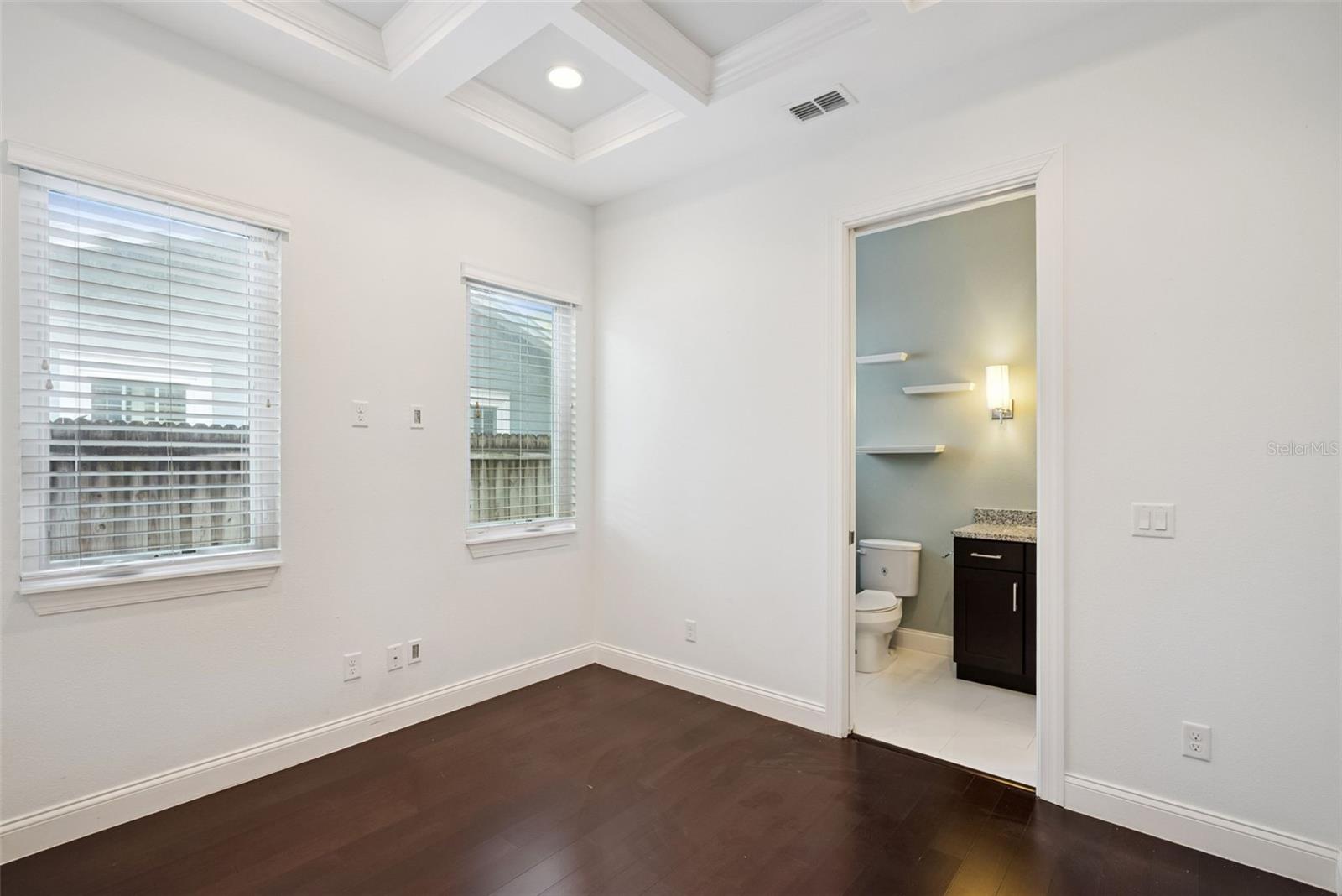 Image 26 of 66 For 2505 Depauw Avenue