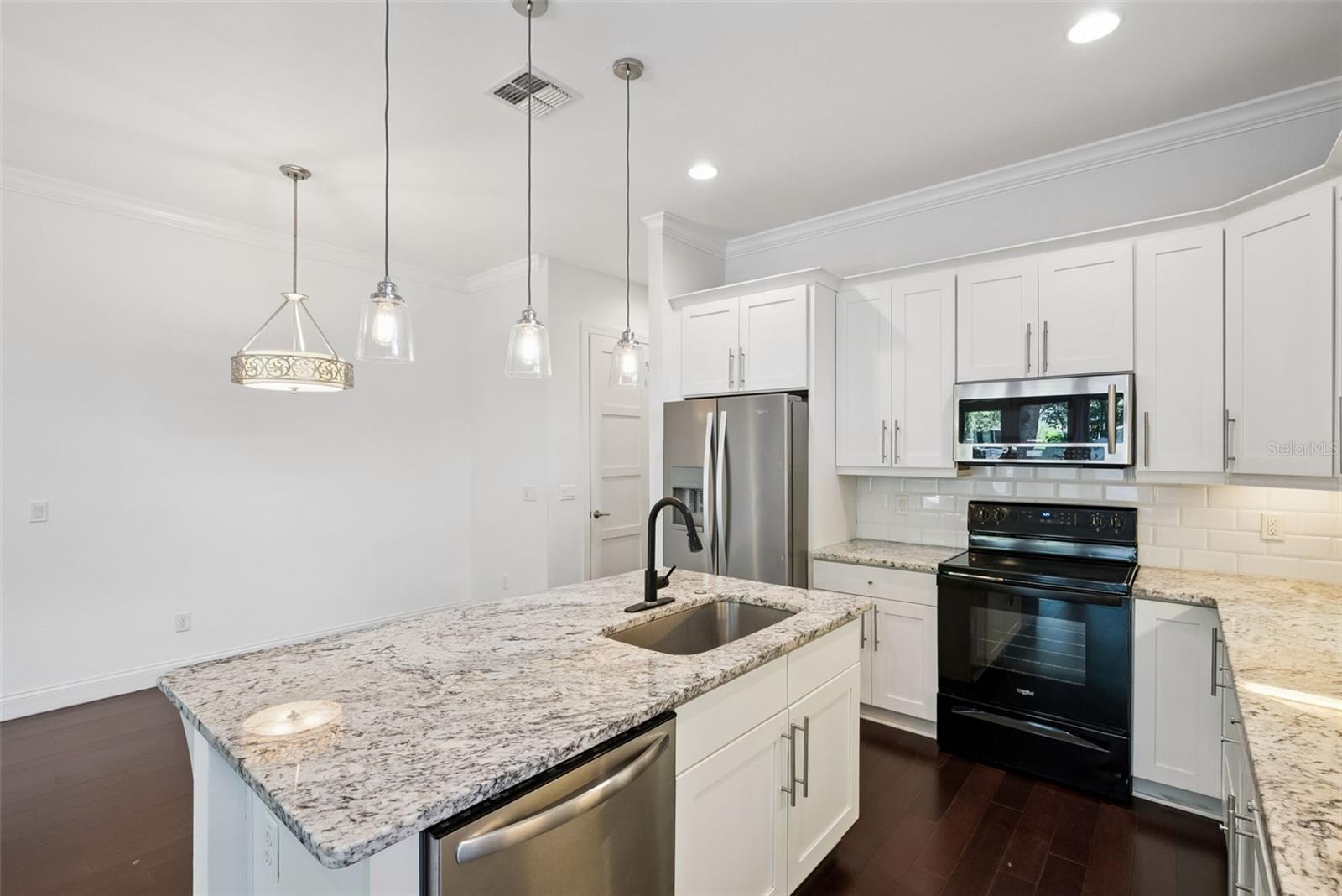 Image 9 of 66 For 2505 Depauw Avenue