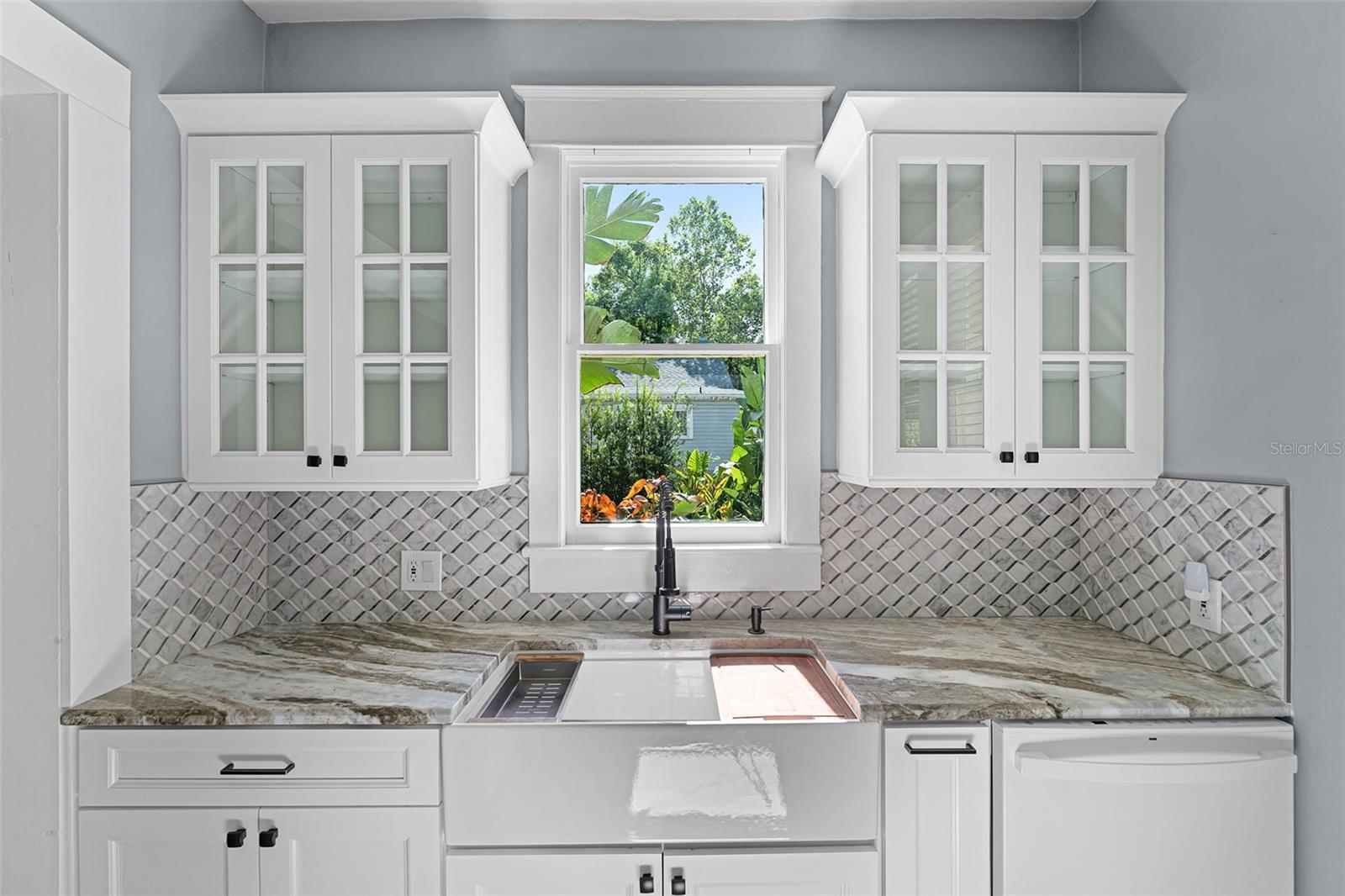 Image 7 of 13 For 706 Hillcrest Street