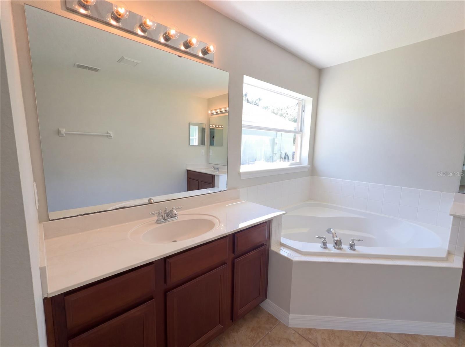 Image 16 of 24 For 457 Marathon Lane