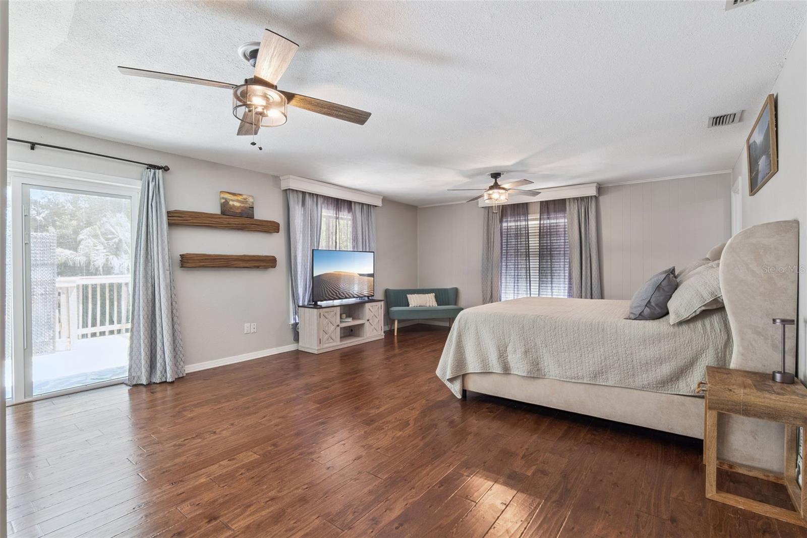 Image 13 of 37 For 107 Countryside Drive