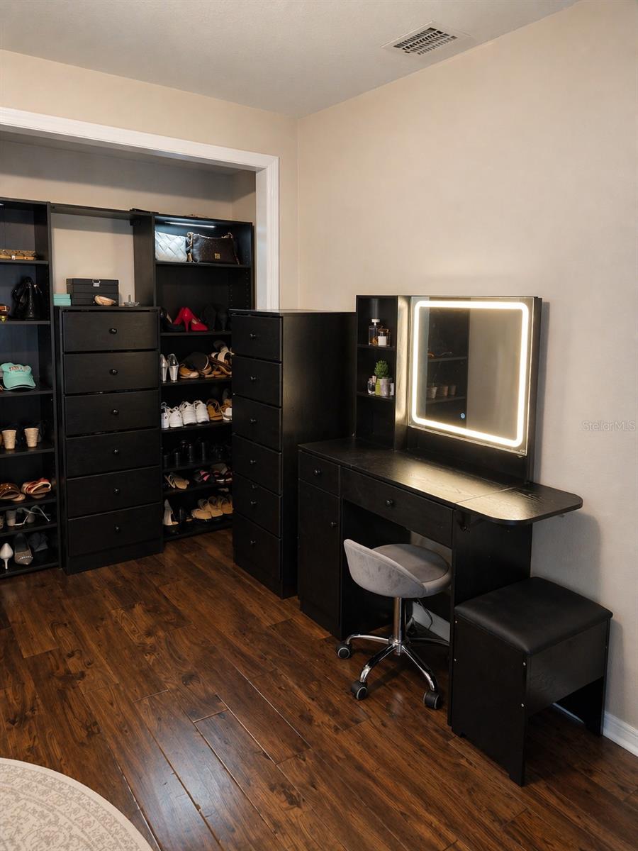 Image 15 of 37 For 107 Countryside Drive