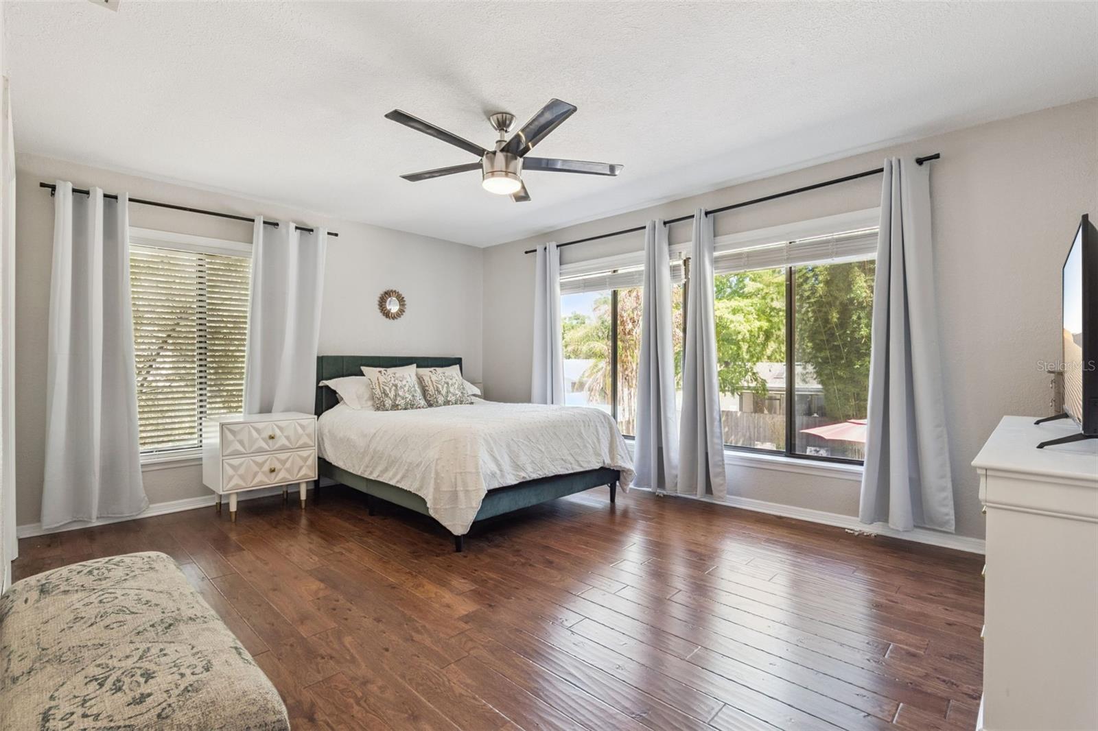 Image 19 of 37 For 107 Countryside Drive