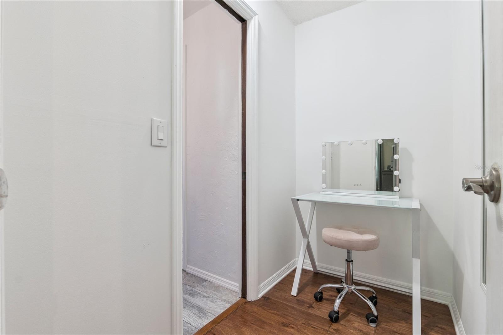 Image 25 of 37 For 107 Countryside Drive