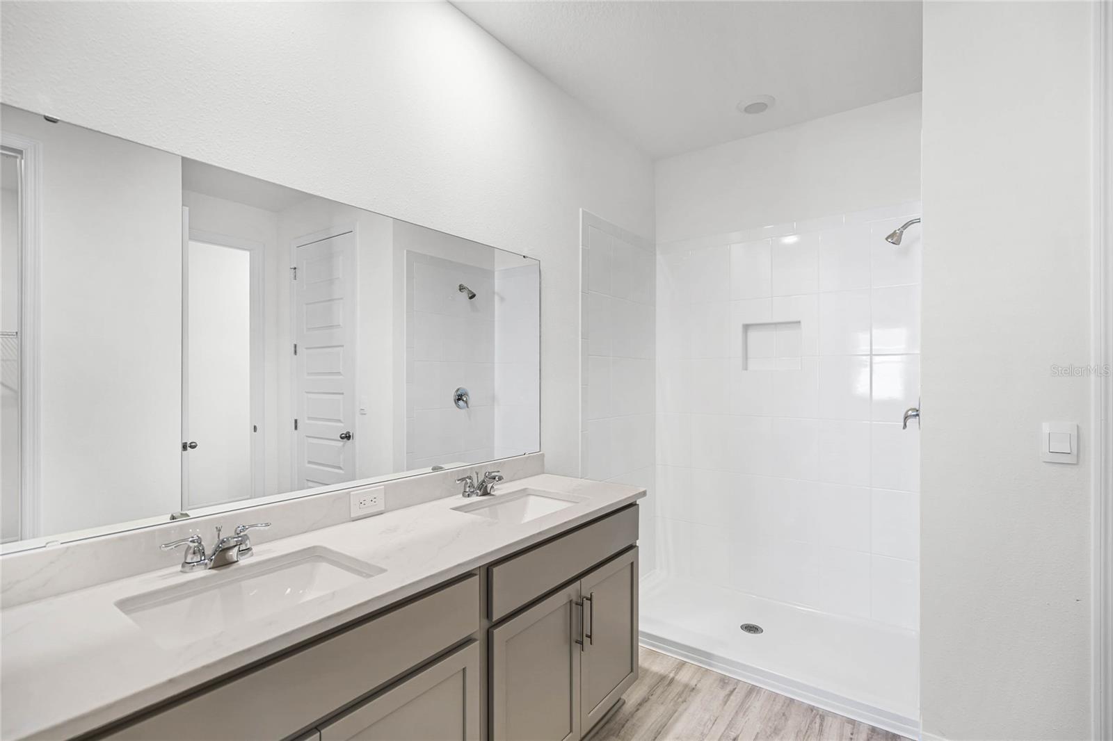 Image 15 of 33 For 5415 Cloudberry Avenue