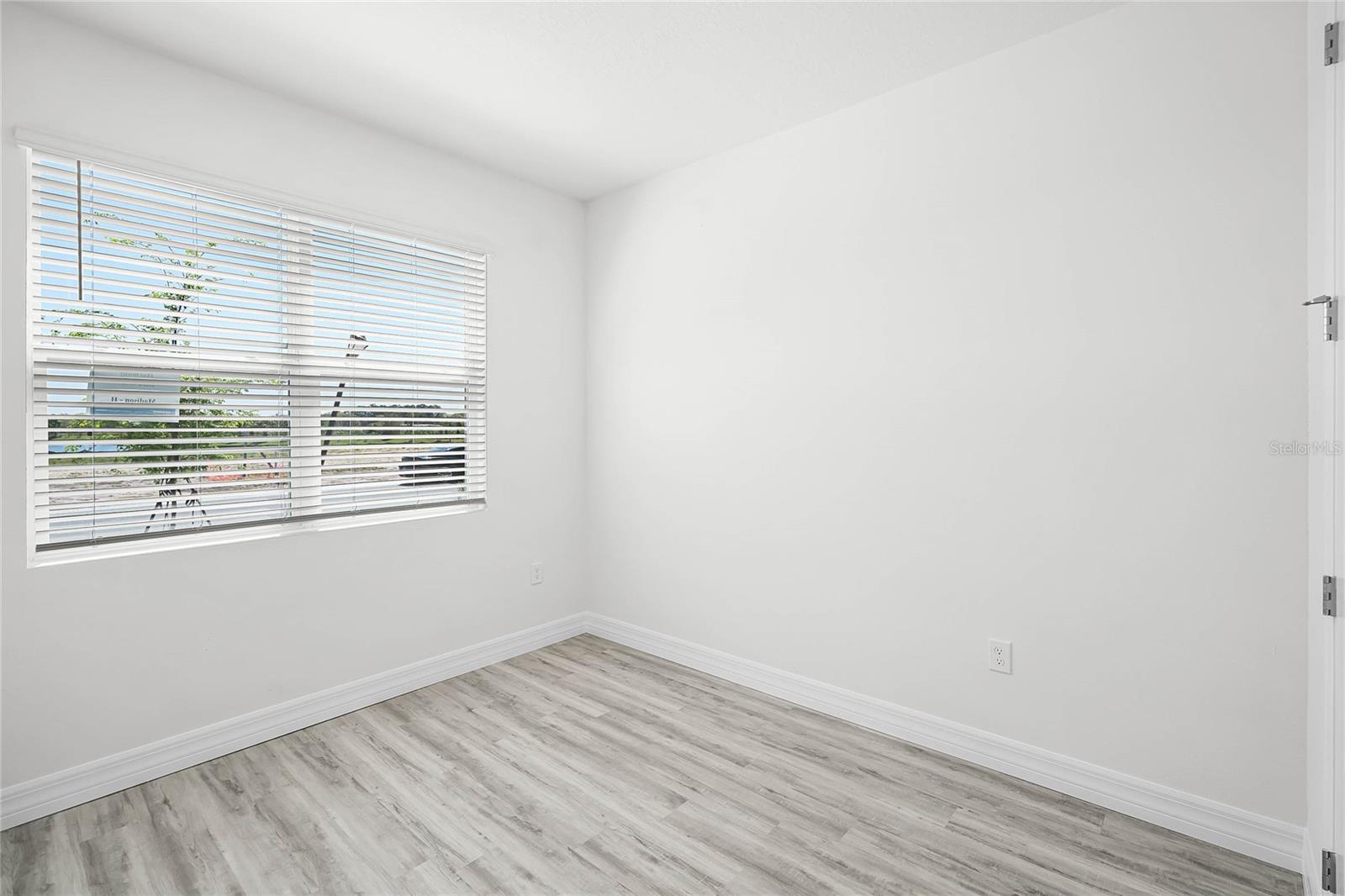 Image 20 of 33 For 5415 Cloudberry Avenue