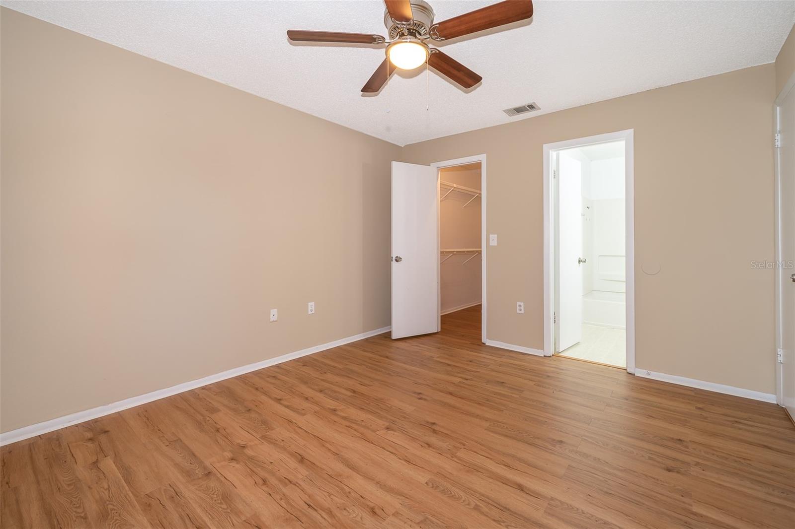 Image 13 of 21 For 956 Salt Pond Place 306