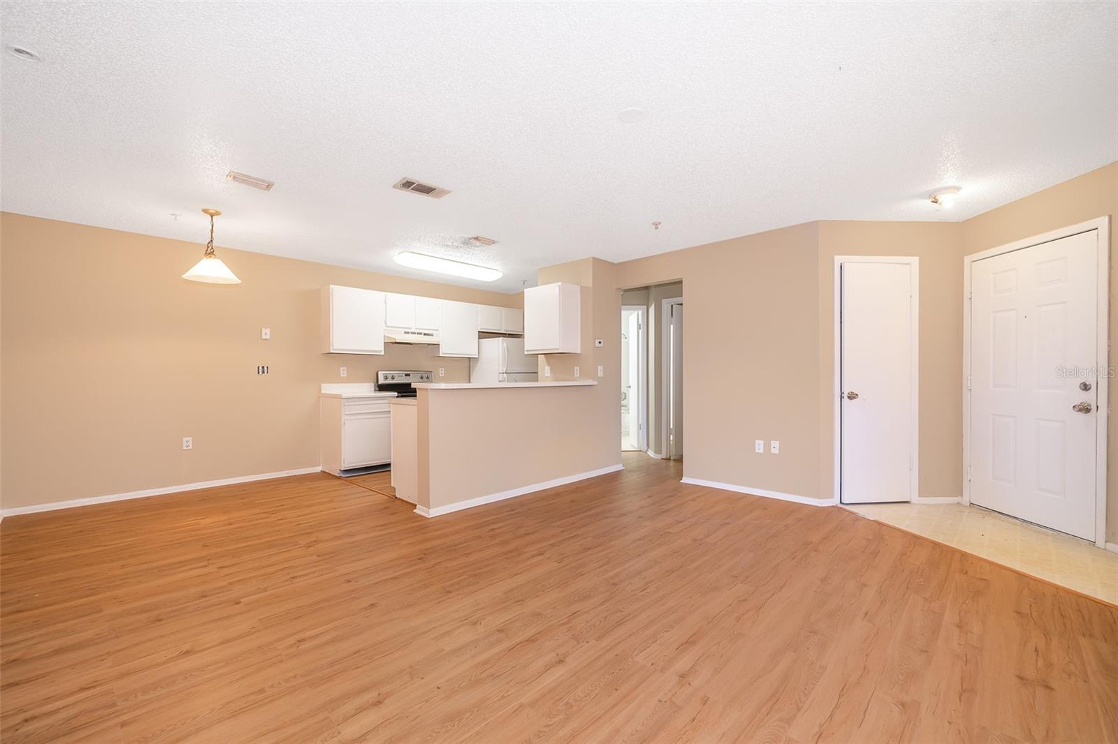 Image 4 of 21 For 956 Salt Pond Place 306