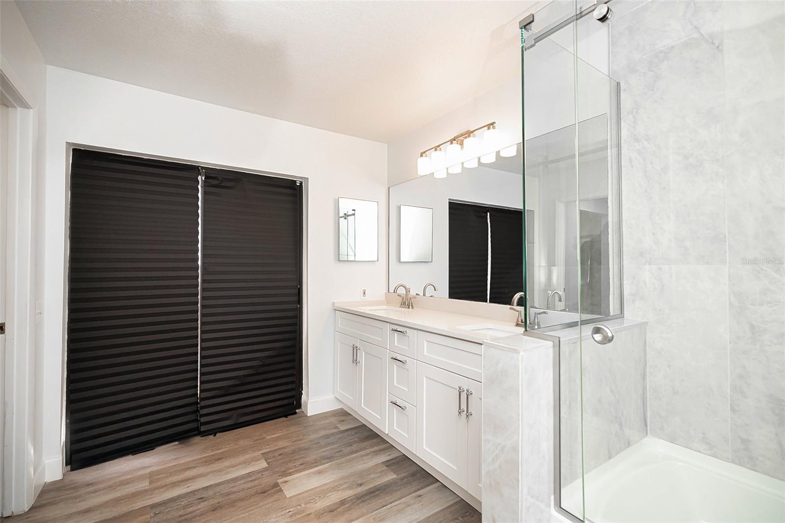 Image 10 of 17 For 1033 Old South Lane