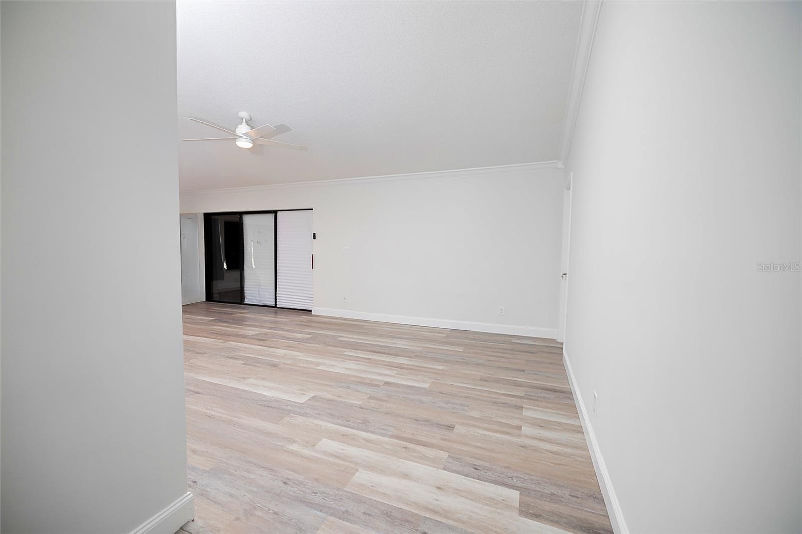 Image 4 of 17 For 1033 Old South Lane