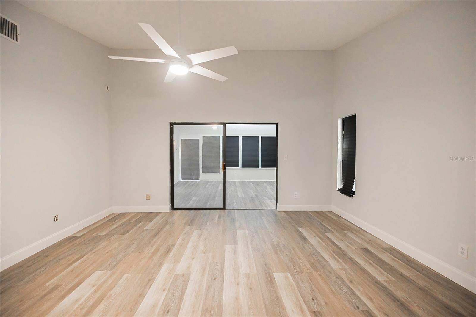 Image 6 of 17 For 1033 Old South Lane