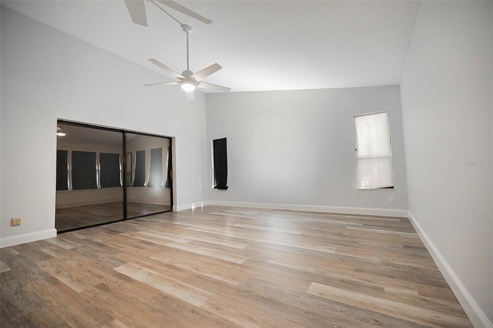 Image 7 of 17 For 1033 Old South Lane