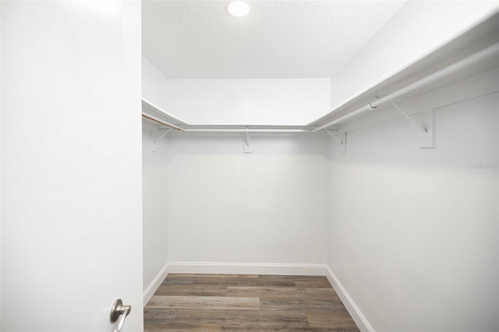 Image 8 of 17 For 1033 Old South Lane