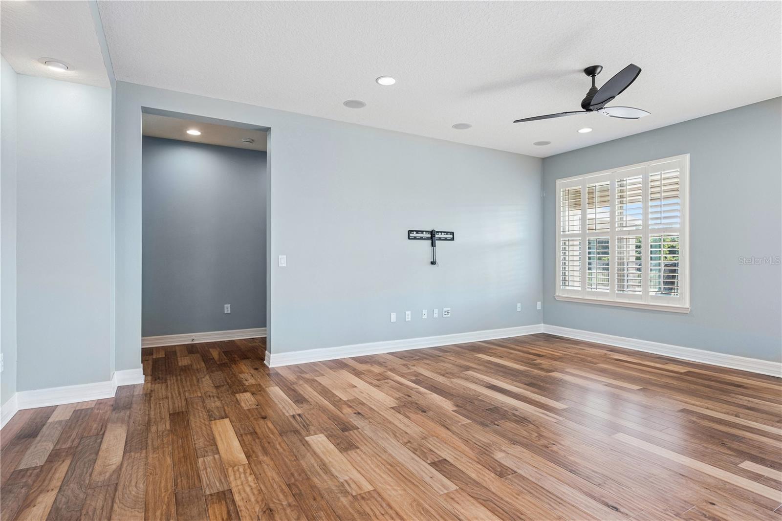 Image 10 of 44 For 11659 Acosta Avenue