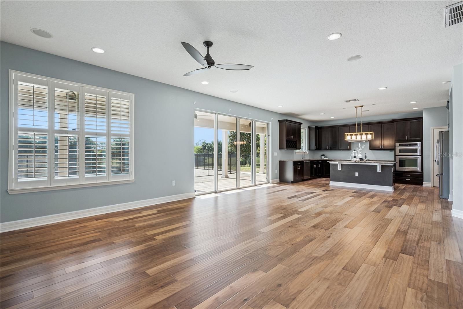 Image 12 of 44 For 11659 Acosta Avenue