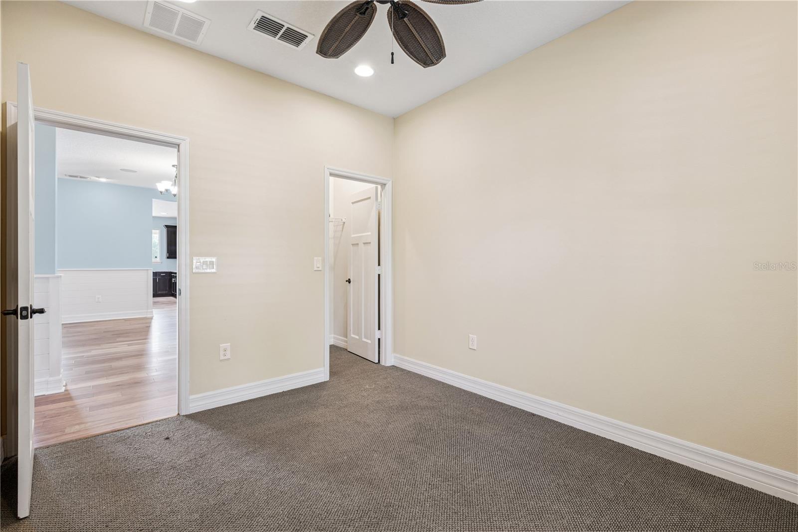 Image 20 of 44 For 11659 Acosta Avenue