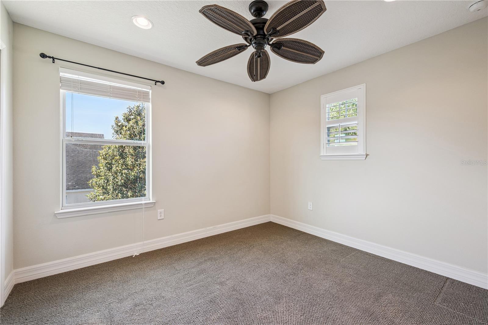 Image 27 of 44 For 11659 Acosta Avenue