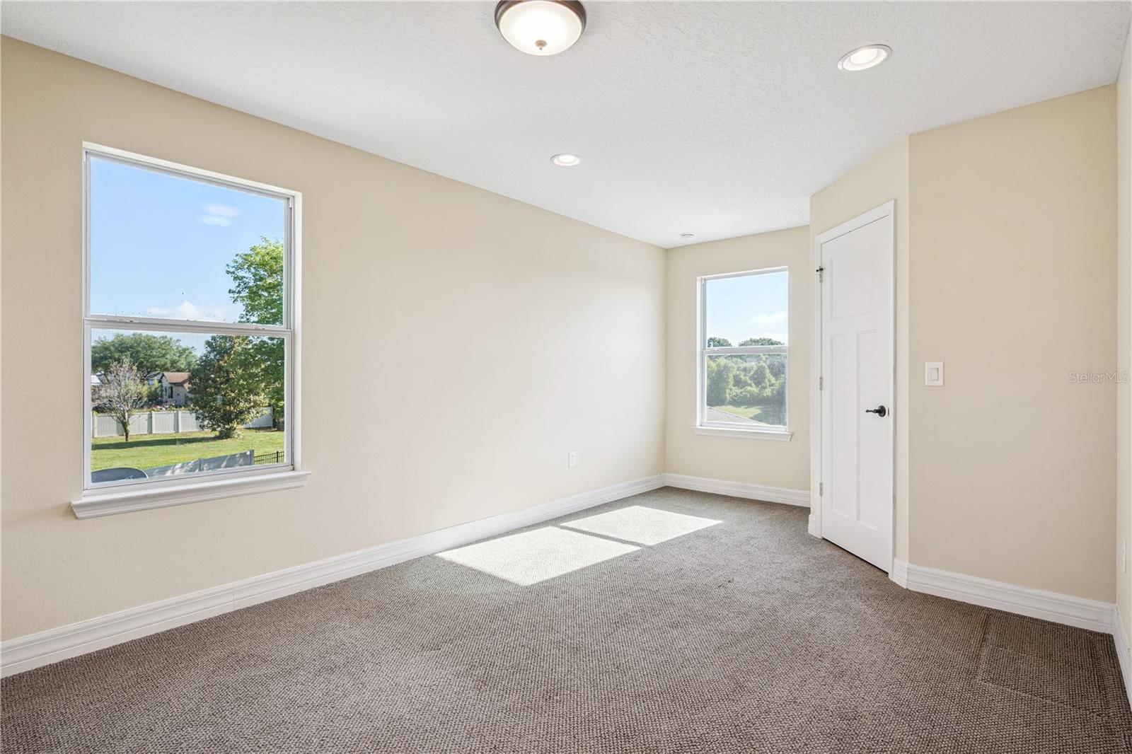 Image 31 of 44 For 11659 Acosta Avenue