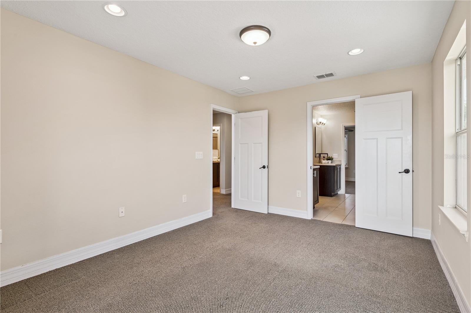 Image 32 of 44 For 11659 Acosta Avenue