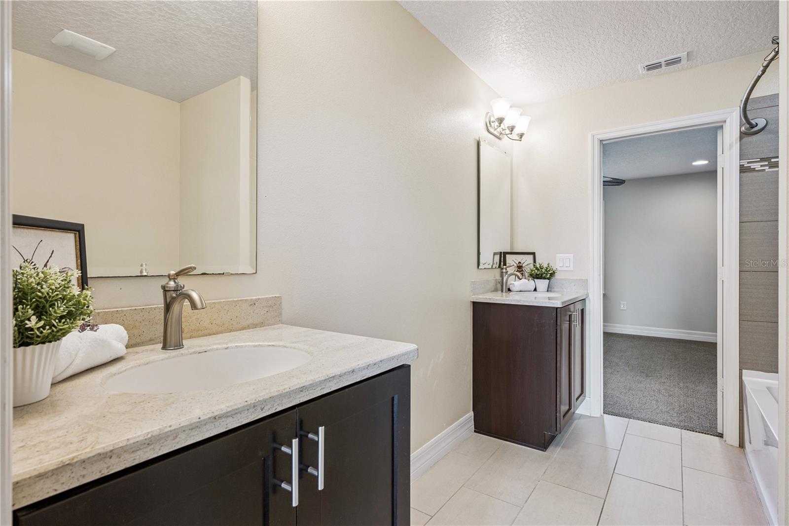 Image 33 of 44 For 11659 Acosta Avenue