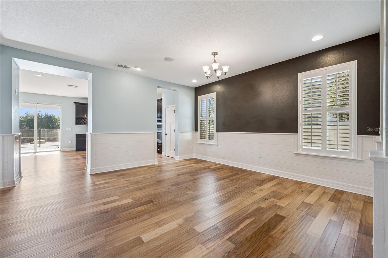 Image 4 of 44 For 11659 Acosta Avenue