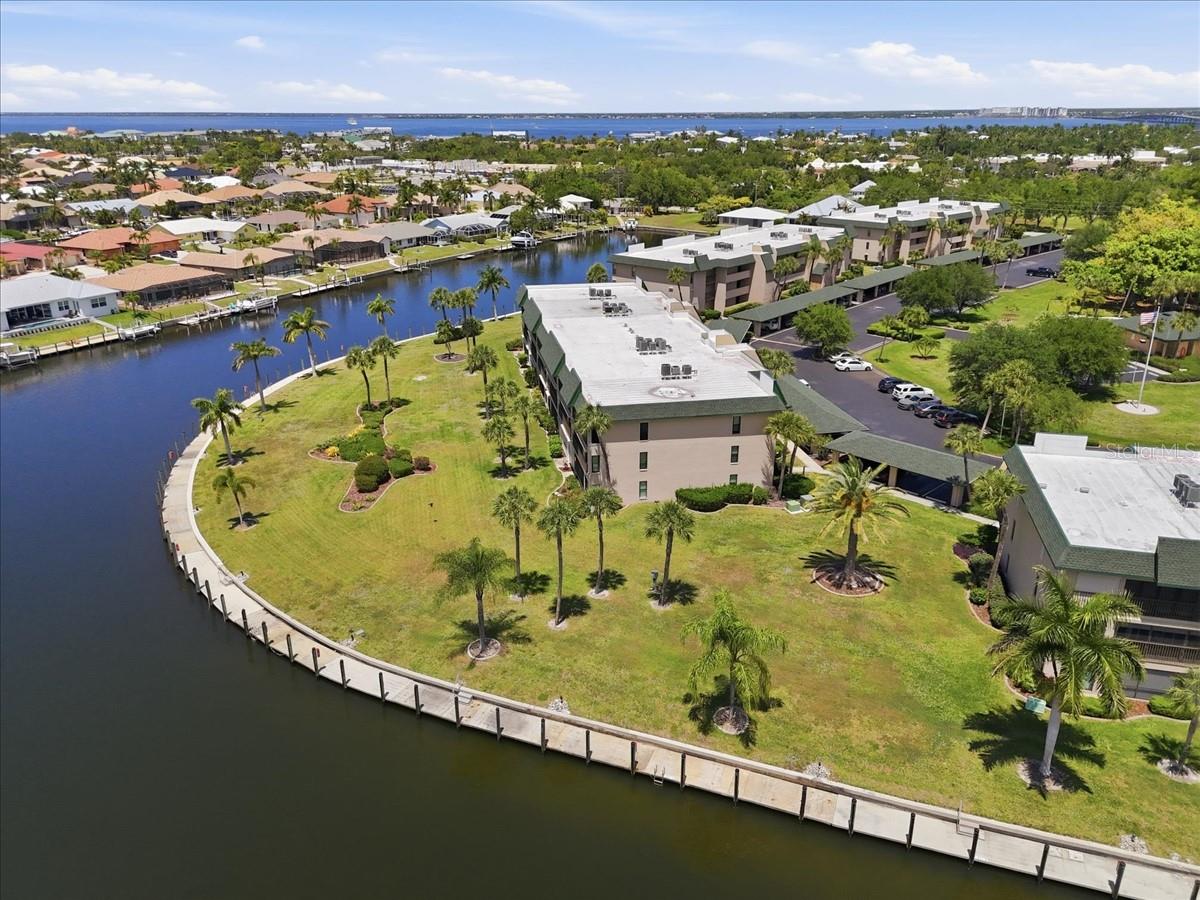 Image 2 of 29 For 601 Shreve Street 32b