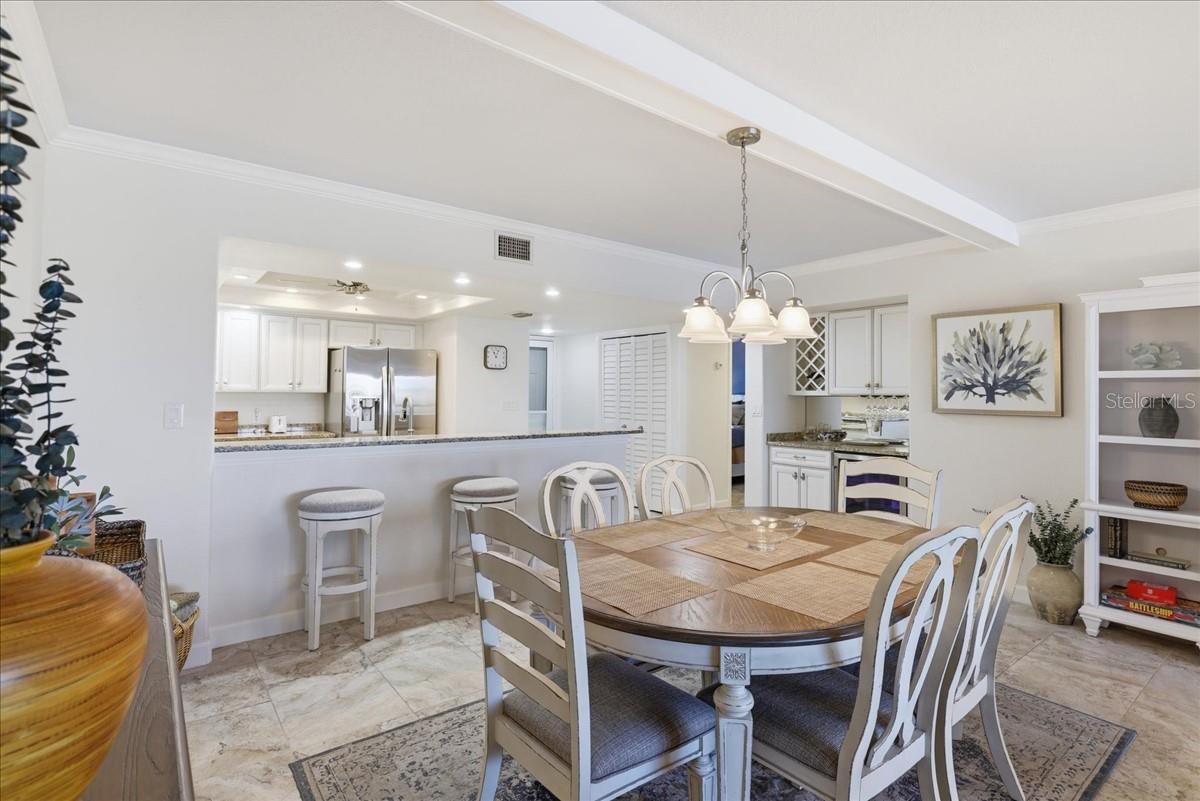 Image 22 of 29 For 601 Shreve Street 32b