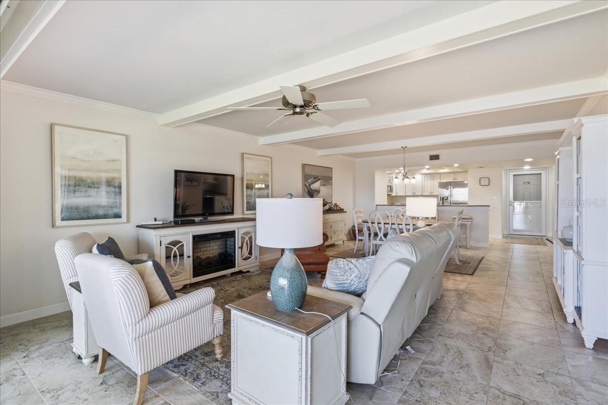 Image 25 of 29 For 601 Shreve Street 32b