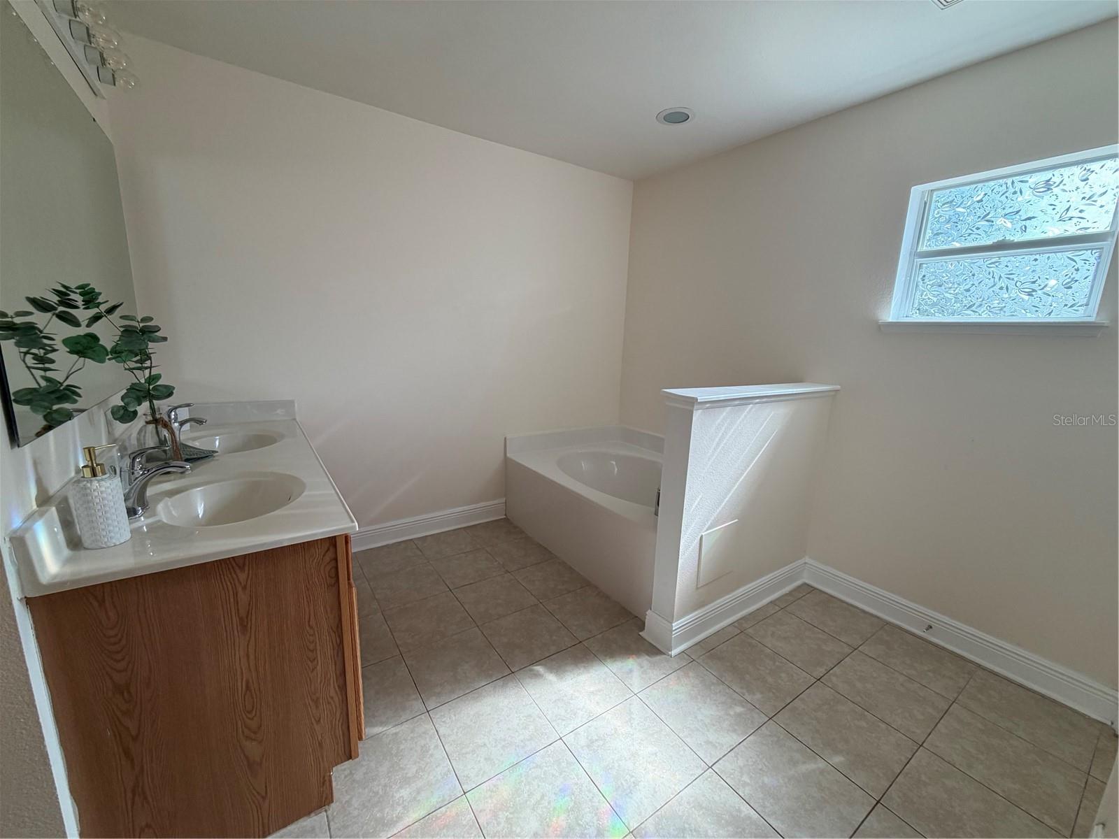 Image 13 of 26 For 2717 Orpha Lane