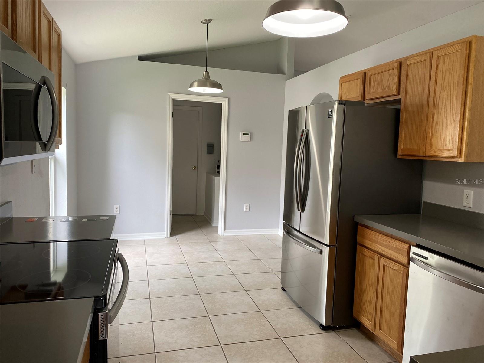 Image 5 of 34 For 2210 Nicollett Way