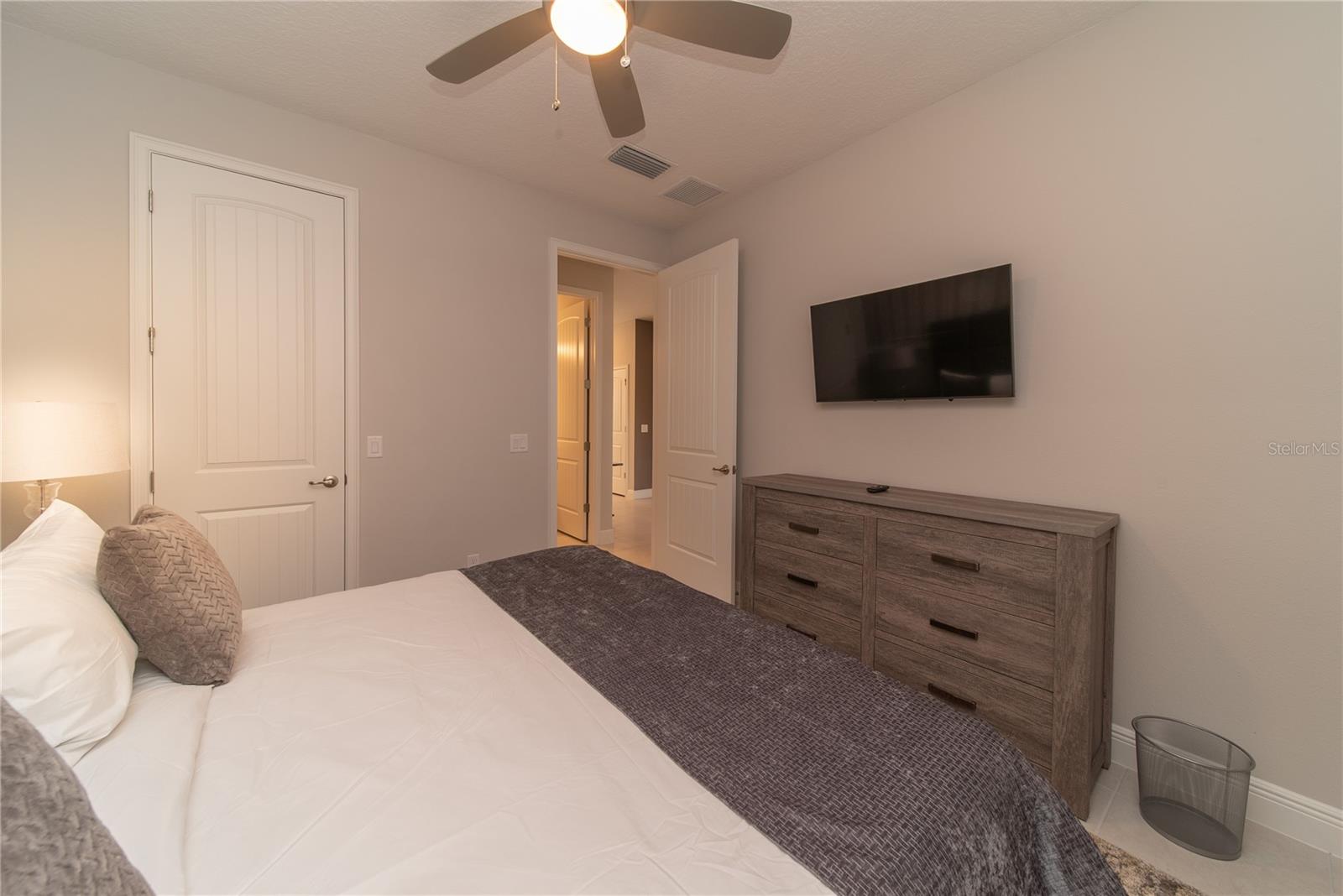 Image 27 of 64 For 256 Auburn Avenue