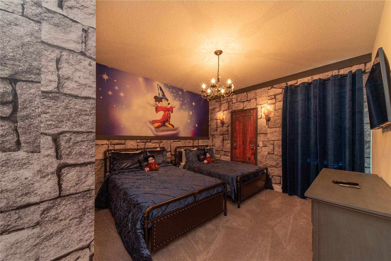 Image 33 of 64 For 256 Auburn Avenue