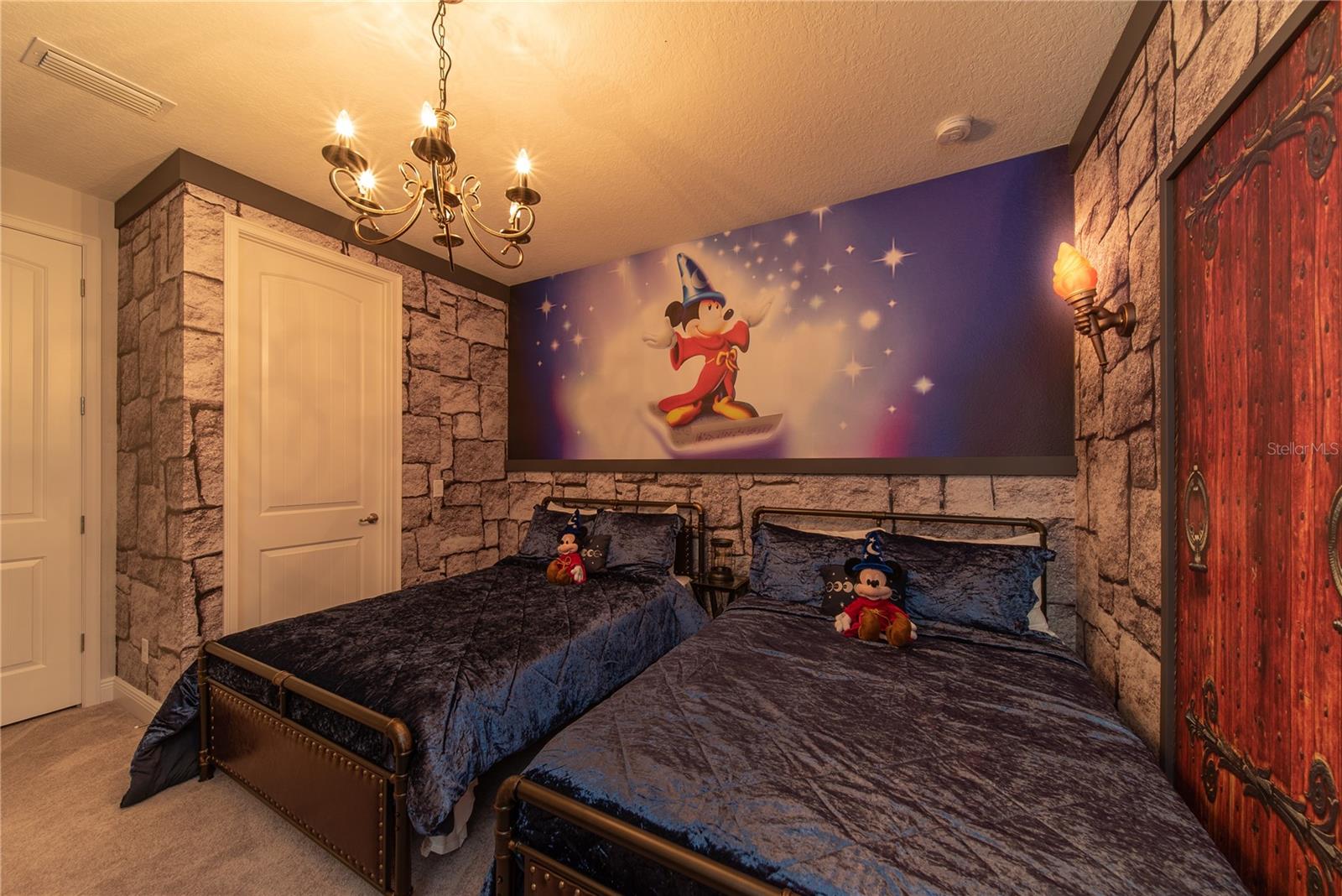 Image 34 of 64 For 256 Auburn Avenue