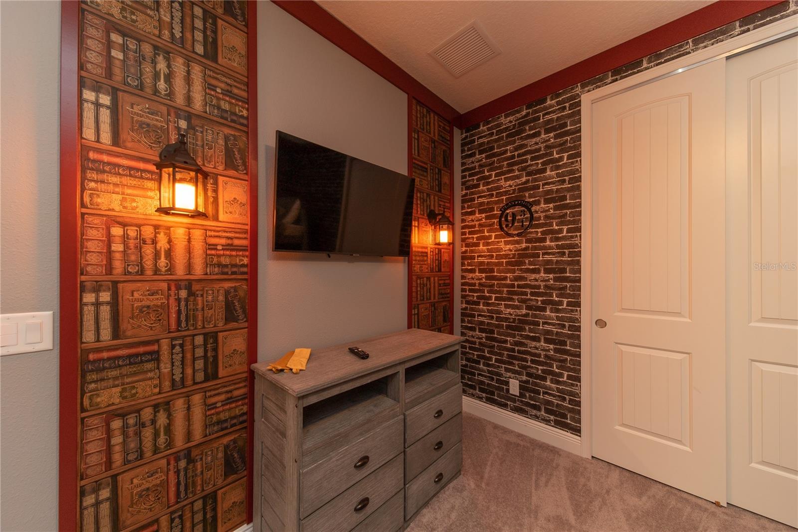 Image 39 of 64 For 256 Auburn Avenue