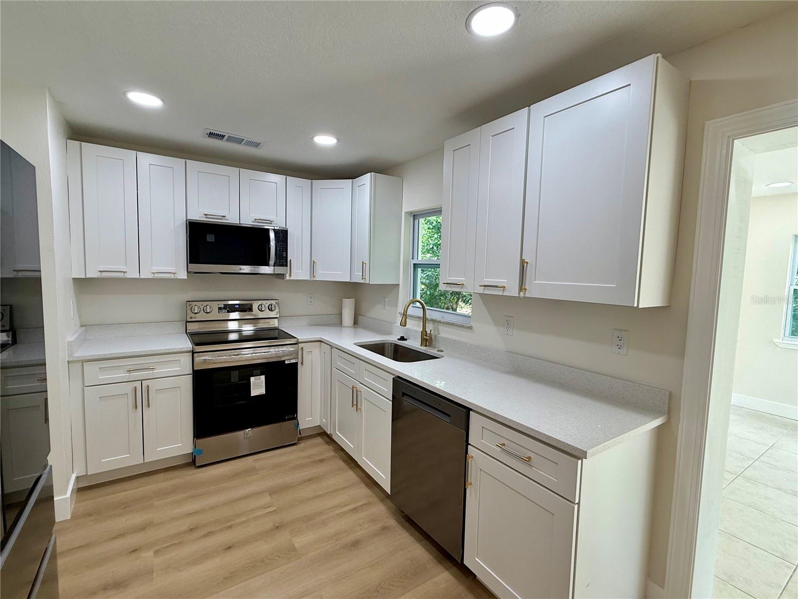 Image 12 of 26 For 1510 Pelican Street